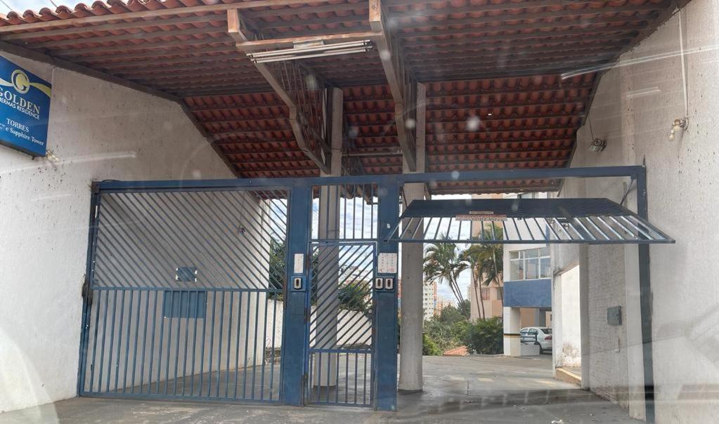 Sapphire Tower Ctc 801-b -acesso Ao Clube Pago A Parte * Caldas Novas